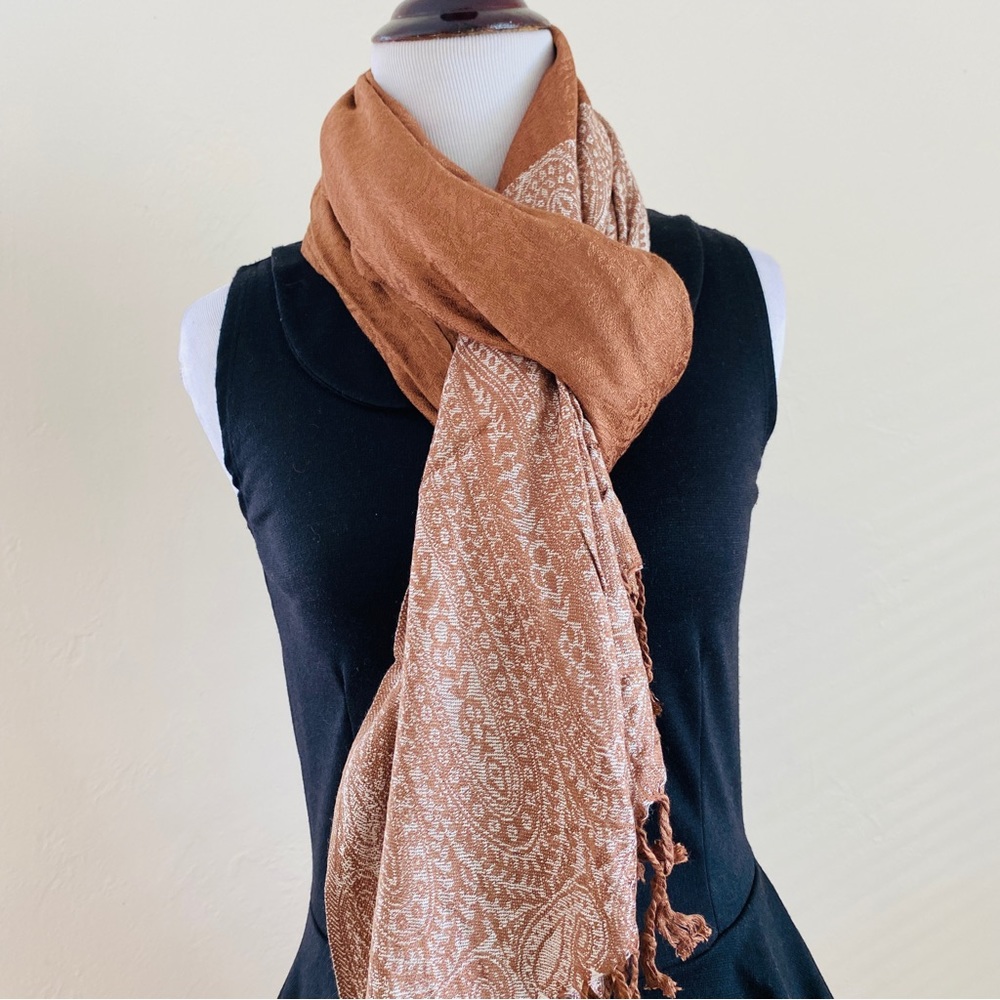 BROWN TAN SCARF WRAP 2 TONE PAISLEY